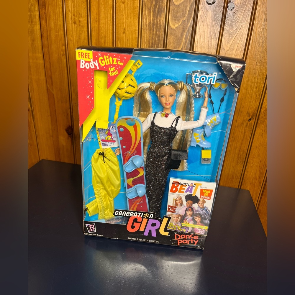 NRFB Barbie Generation Girl Tori Dance Party 1999 Mattel 25768 Vintage Snowboard